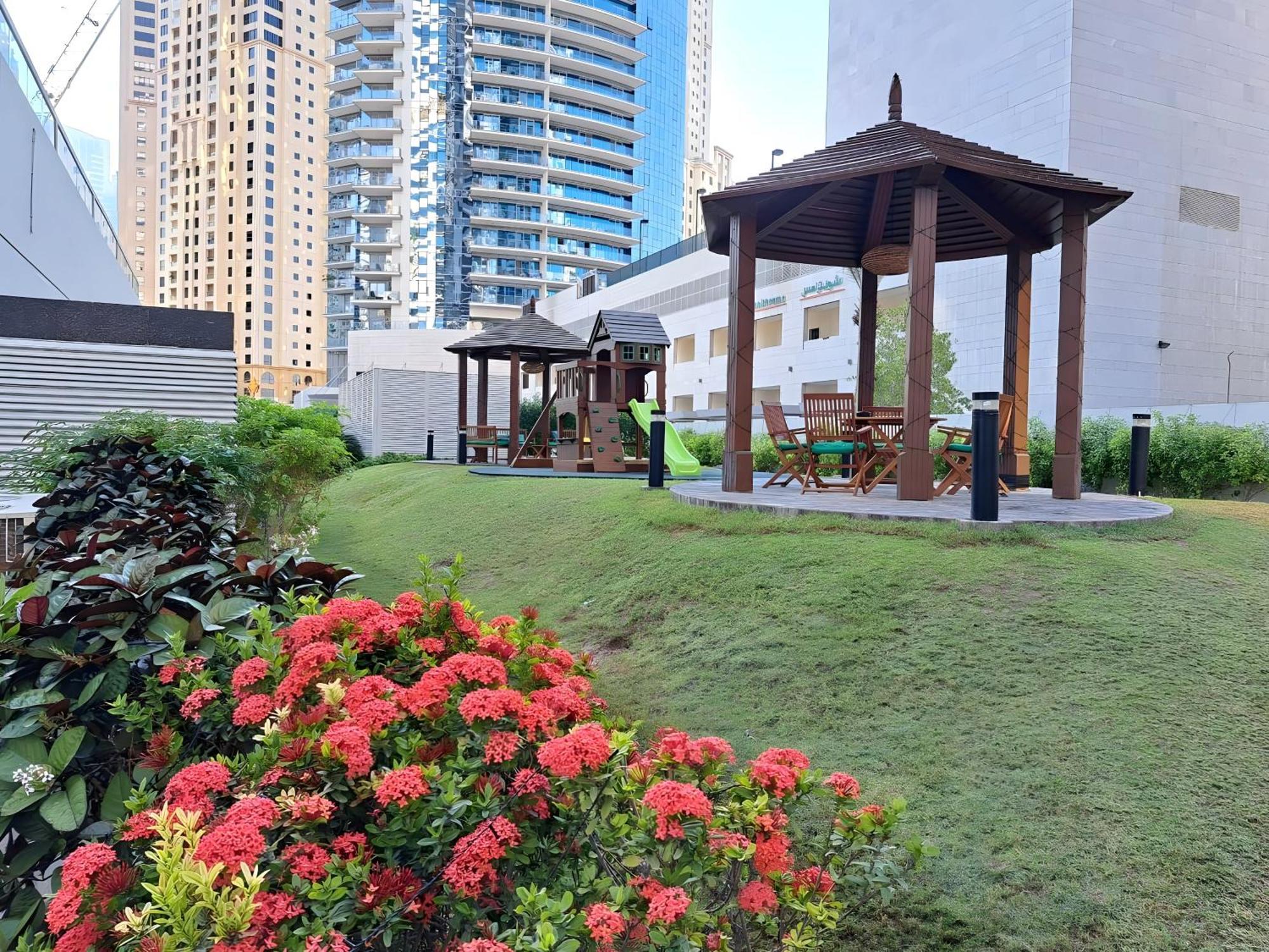 Barcelo Residences Dubai Marina Exteriör bild