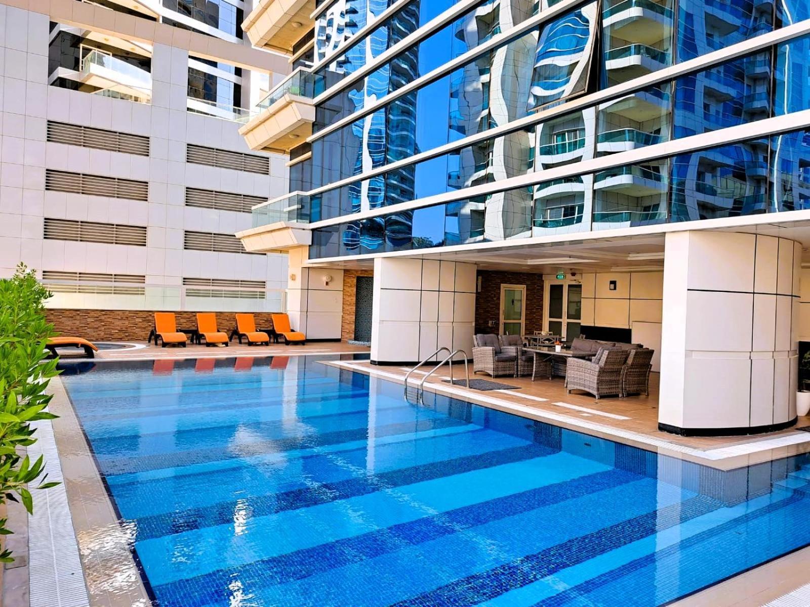Barcelo Residences Dubai Marina Exteriör bild