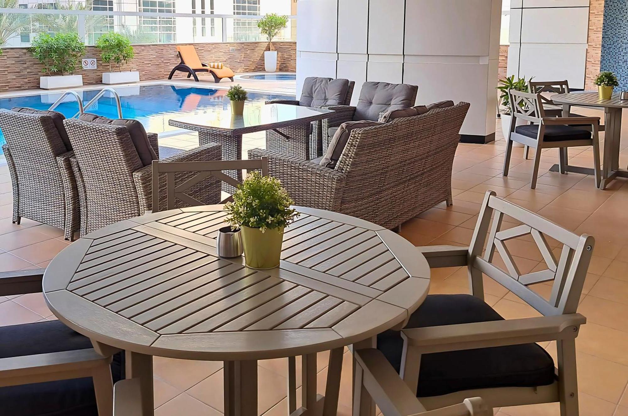 Barcelo Residences Dubai Marina Exteriör bild